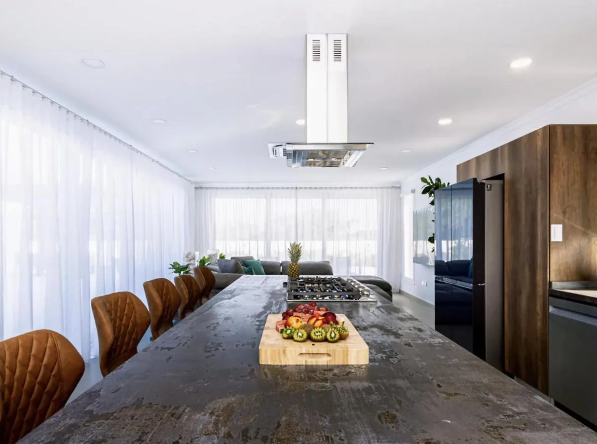 Hébergement de vacances New 3Br 2Ba Modern Oasis 3-Min To Eagle Beach Palm Beach