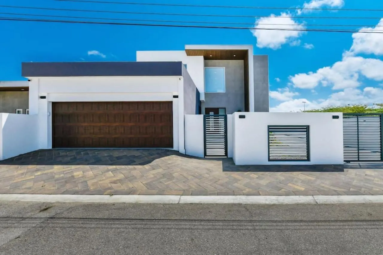 New 3Br 2Ba Modern Oasis 3-Min To Eagle Beach Palm Beach