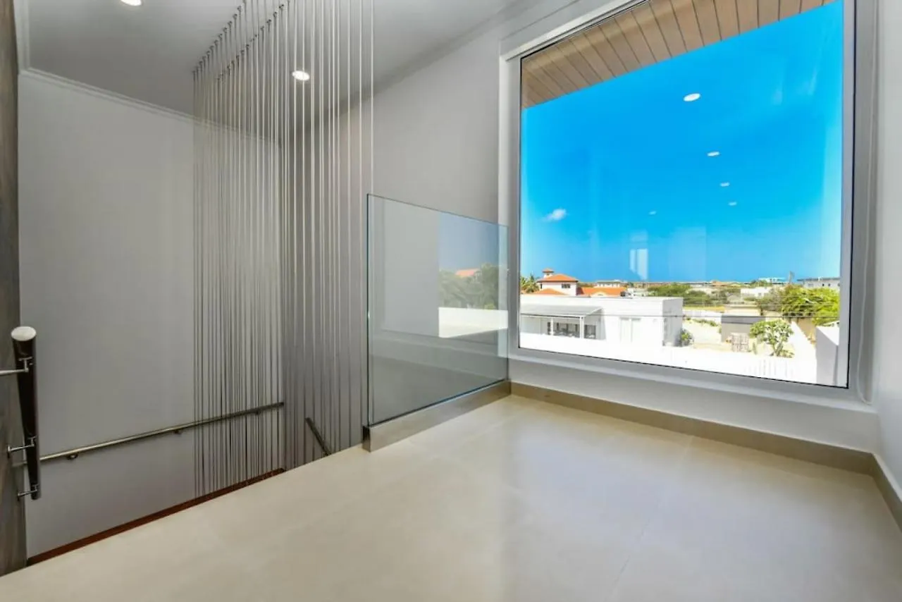Feriehus New 3Br 2Ba Modern Oasis 3-Min To Eagle Beach Palm Beach